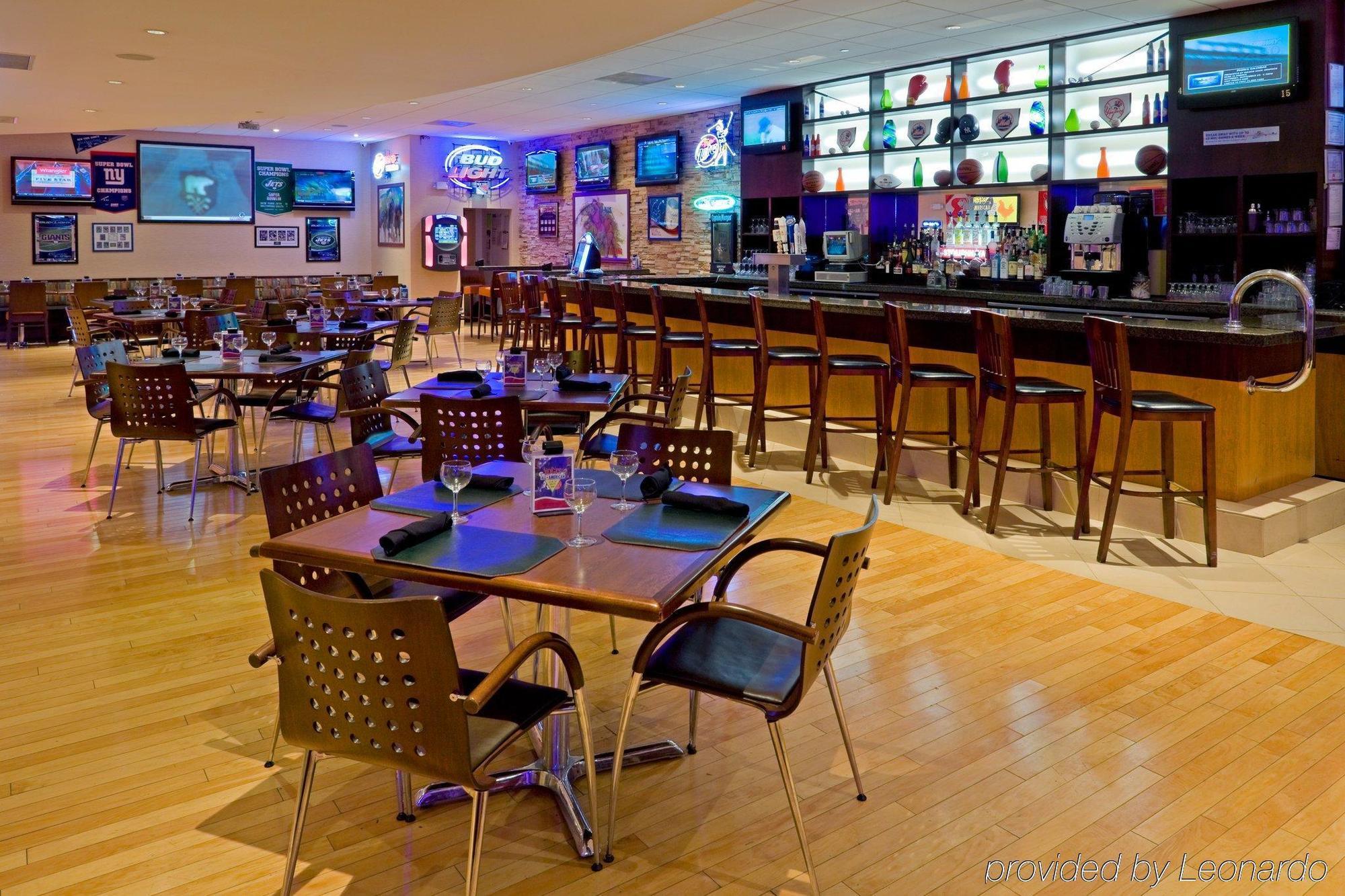 Ramada Plaza By Wyndham Cranbury/S Brunswick Hotel & Conf Ctr Jamesburg Restaurant photo