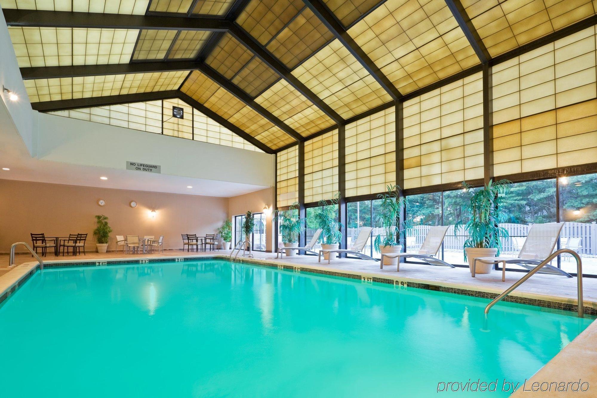 Ramada Plaza By Wyndham Cranbury/S Brunswick Hotel & Conf Ctr Jamesburg Facilities photo